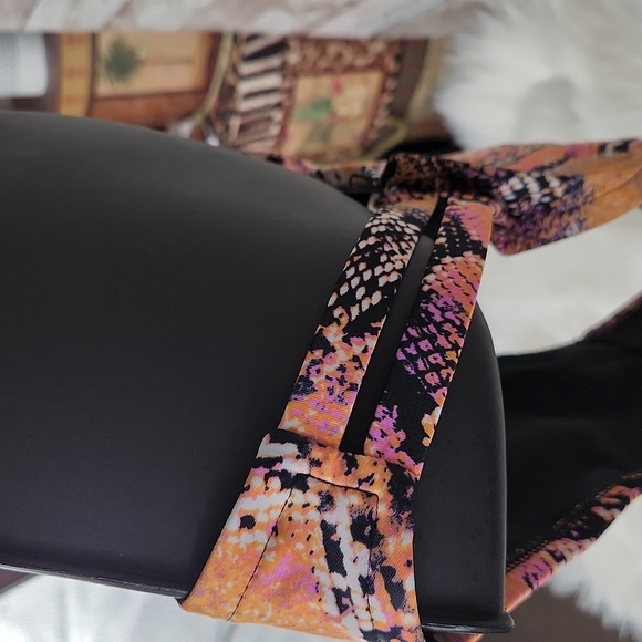 Shade & Shore, 2 pc Swimsuit Bikini, coral, black, yellow Reptile print, Sz M/L - Picture 8 of 11